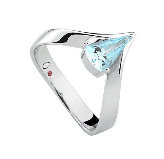 Joy ring in silver with sky topaz.
