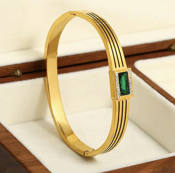 Luxury Women's Bracelet with Stones - 18K Gold Plated